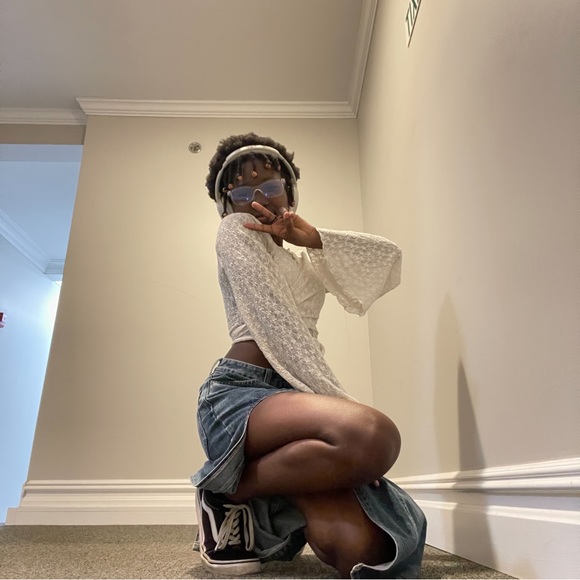 Meet your Posher, Promise 🪷 - Picture 5 of 5